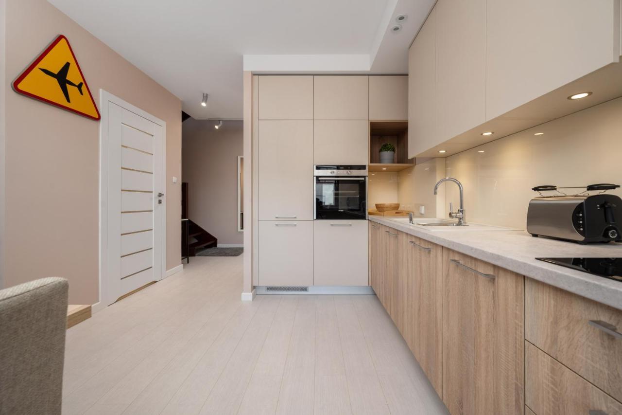 Wroclaw Dabie Silver By Renters Exterior photo