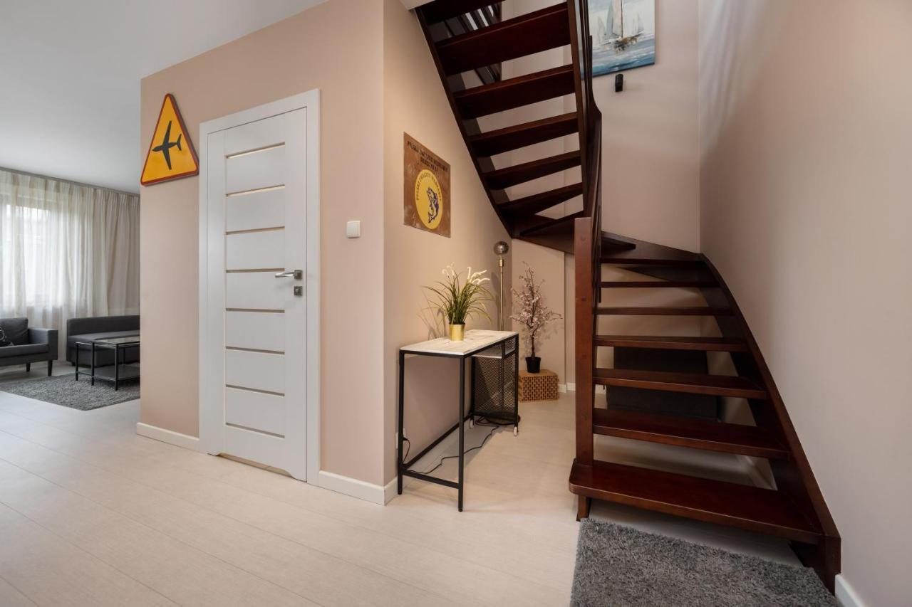 Wroclaw Dabie Silver By Renters Exterior photo
